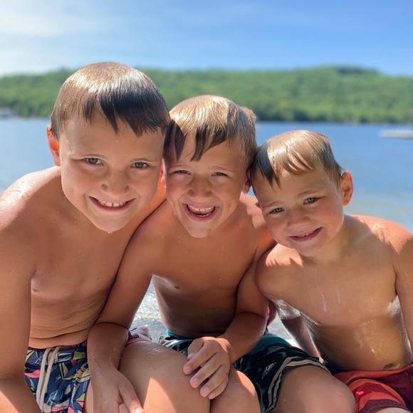 Meet your Posher, Devoney - Picture 1 of 1